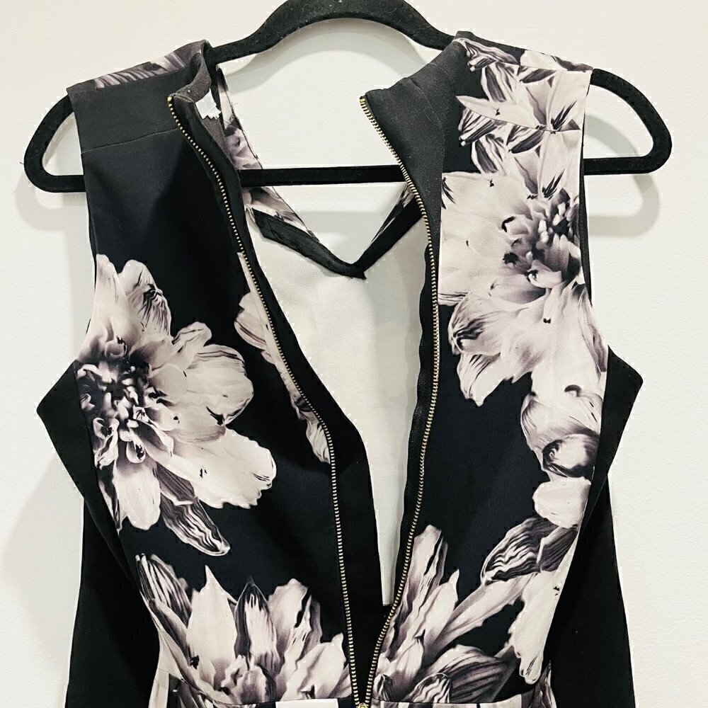 H&M Floral Sleeveless Pleated V Neck Midi Sheath Dress | office Business Casual - Picture 9 of 10